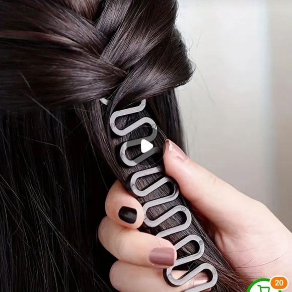 🍡3$30🍡 New in Package Easy to Use Hair Braiding Tool - Picture 7 of 16
